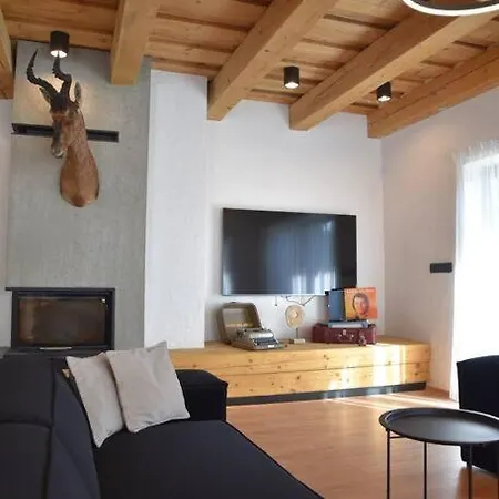 Chalet Chalet Black Deer *
