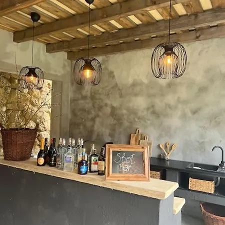 Chalet Chalet Black Deer *